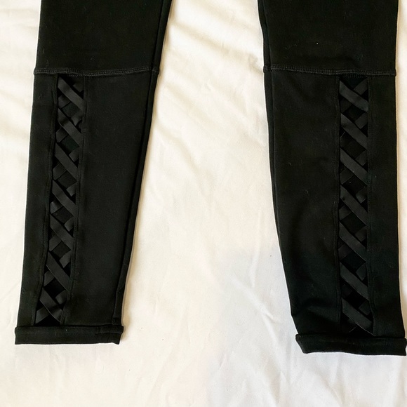 Fabletics Savina Legging - Picture 4 of 8
